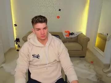 Admire sweet camslut Maxkaiden maxkaiden from Chaturbate