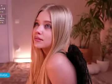 Checkout 18 years old miablueye from Chaturbate miablueye from Chaturbate