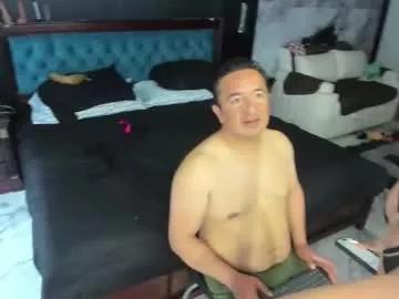 Admire sweet performer Sam_and_molly sam_and_molly from Chaturbate