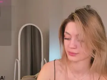 sandraa_anderson — Spank your ass  [28 tokens left]