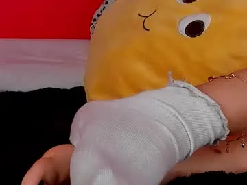 sweet_astra_goddess — OIL ON FEET [55 tokens left] #feet #mistress #findom #footjob