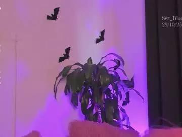 swt_blonde from Chaturbate