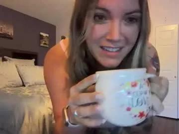 tattedlasirena from Chaturbate