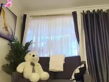 vel_zola from Chaturbate