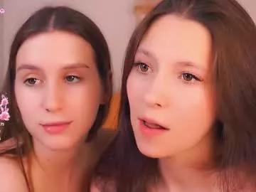 Explore gorgeous camwhore Wendiesetters wendiesetters from Chaturbate