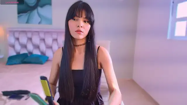 aisha_sakina — fingering asshole