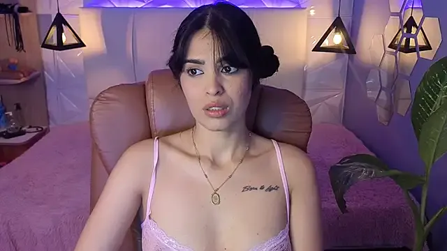 StripChat AlessiaVal_ is Freechat AlessiaVal_ — SQUIRT, last tipper 6mn control dm