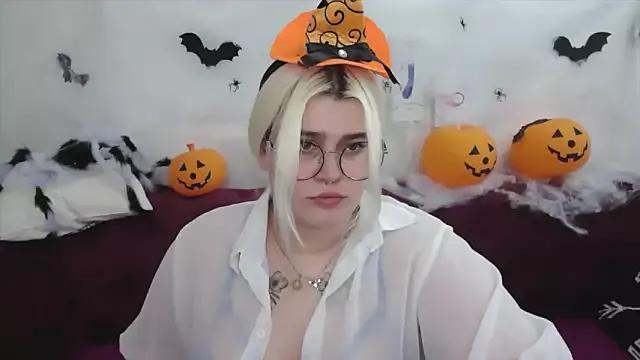 Amber_Monro from StripChat