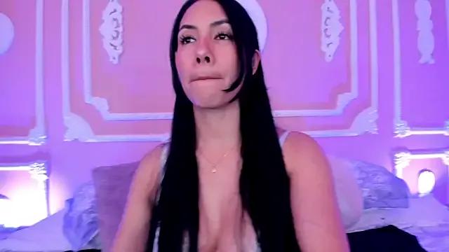 ArianaReynoldss from StripChat