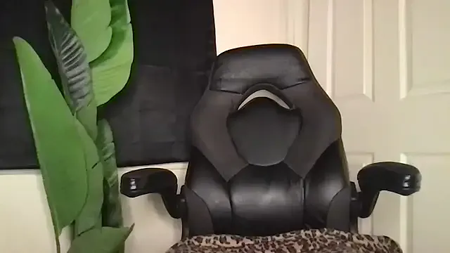 bambinokitt3n — should i stick dildo in nerdy pussy?