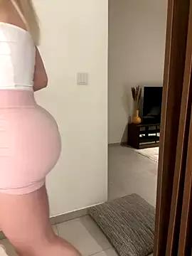 Barbieblondine from StripChat