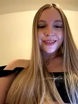 bbysonia from StripChat