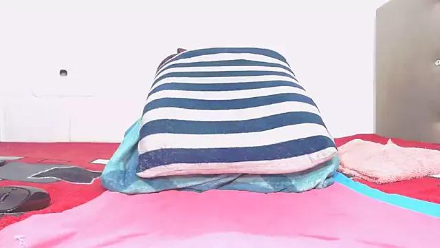 Watch Blondehotsquirt, she wants to masturbate for you blondehotsquirt from StripChat