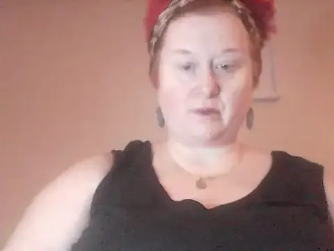 BustyRedxx from StripChat