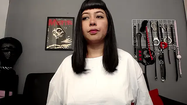 Carla_Phoenix — MIDDLE FINGER + CALL YOU LOSER-