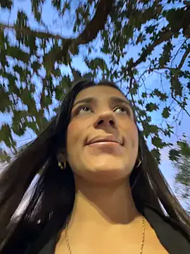 Carolina_1111 — Take off my thong in the park masturbate