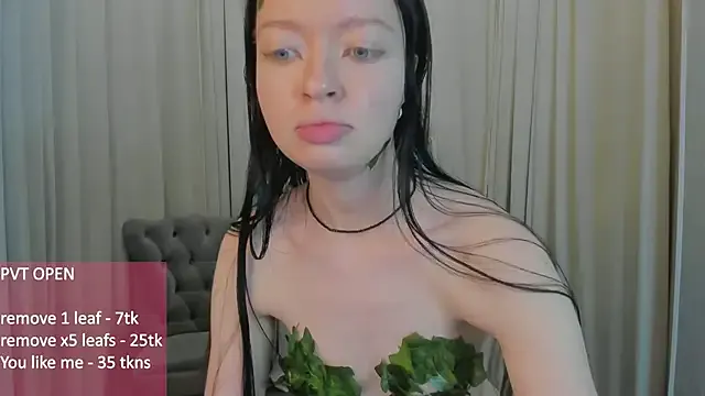 StripChat casey_blush is Freechat casey_blush — cream on the inner thighs