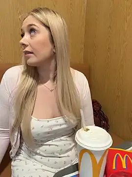 CherryAuroraa — BIG DILDO RIDE AT MCDONALDS