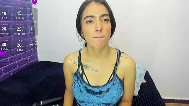 Cora_222 from StripChat