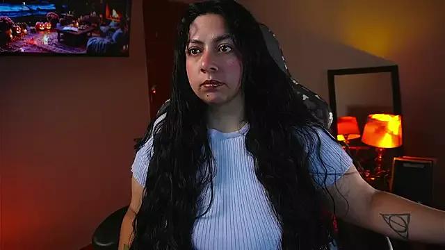 coraline_latin from StripChat