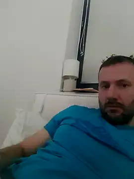 defaktor — Cock out