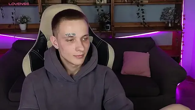 Dreamkai from StripChat