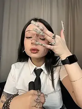 DriveThruNymphs — MAKE HER SQUIRT LIKE A FOUNTAIN