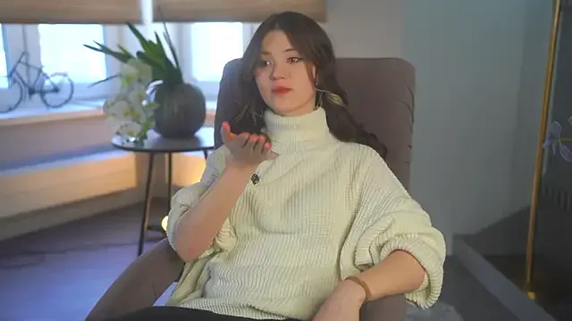 EleniRoeber — Show my outfit + squeeze my ass