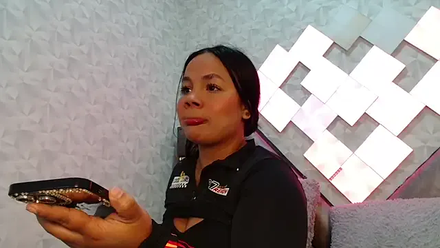 EmilyQueen3x — control sex machine for 2 minutes 