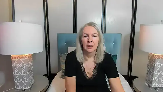 StripChat EricaTop is Freechat EricaTop — Watch a sexy blonde show you her body