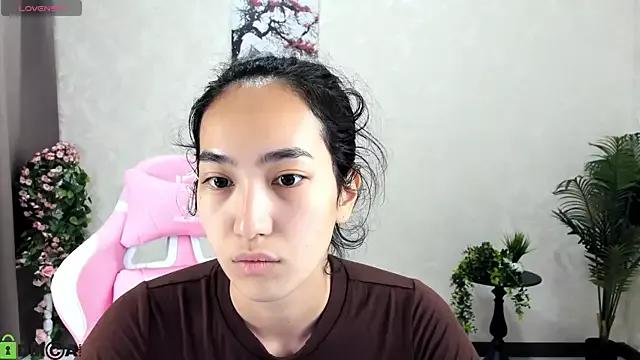 FlirtyAura from StripChat