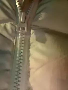 FroggyAnna from StripChat