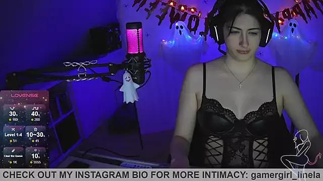 Gamergirl-Linela from StripChat