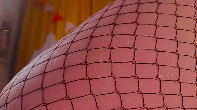 Join amazing stripper Giantess_Eva Giantess_Eva from StripChat