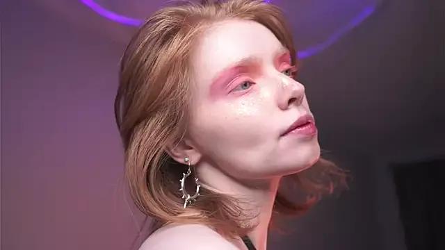 ginger_hugs from StripChat