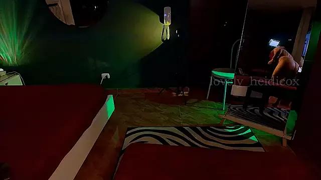 HeidiCox from StripChat