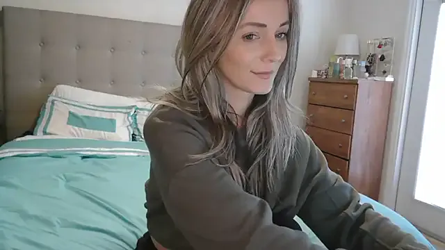 Heyitsmee33 — Let's fuck