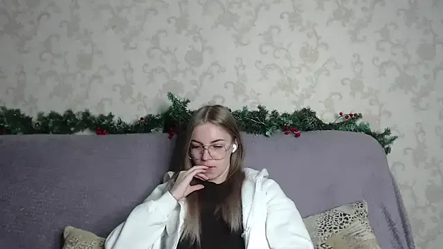 HitGyrl — show you my erotic lingerie set