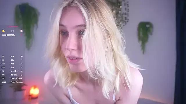 Naked HoneyRay from StripChat HoneyRay from StripChat