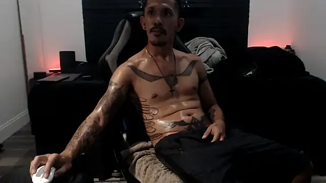 inc25cb@xh from StripChat