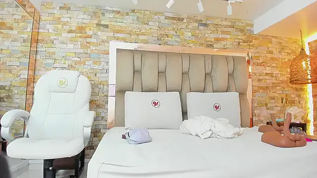 karla_dunn — Shall we continue? Don't stop...