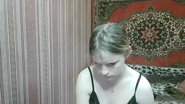 Kathlyn__Heath — show feet