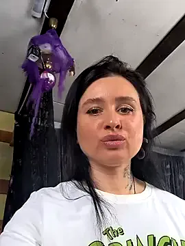 KikiXRed — sqirt in publick(400 tk) + naked(1000)