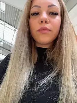 Amazing KittyMissyX wants you to fuck their body now KittyMissyX from StripChat