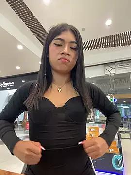 LiaSaenz27 from StripChat