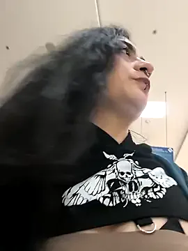 Lila_Desiree — Jogging with my tits out x30seg