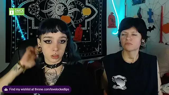 lovelockedlips from StripChat