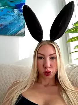 Check out LuisaBecker, they want to masturbate for you LuisaBecker from StripChat