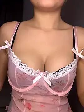 LunaDesireex from StripChat