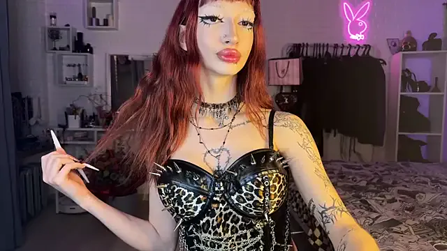 Marcellean — Show feet